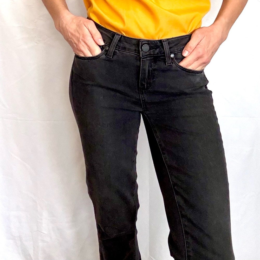 Paige Gray/Black Straight Leg Stretch Jeans with Classic Fit Size 26